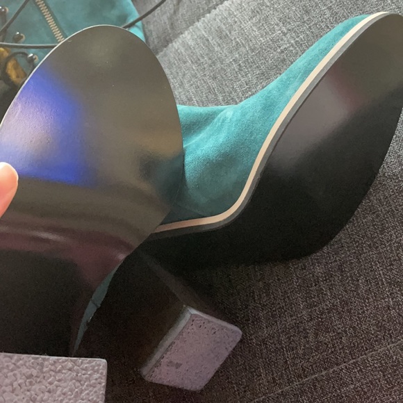 SAZ suede/velvet shoes - Picture 8 of 10